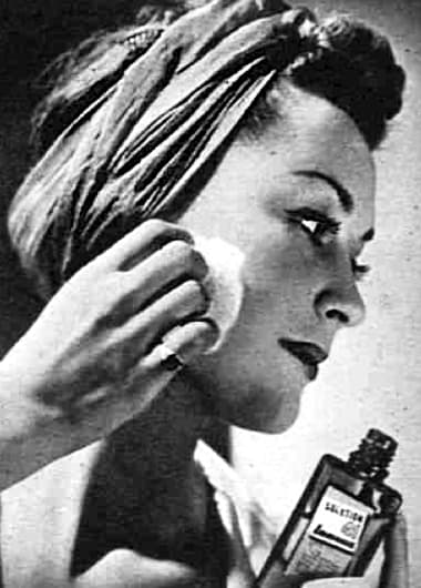 1940 Applying Innoxa Lotion 41