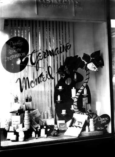 1945 Germaine Monteil window display